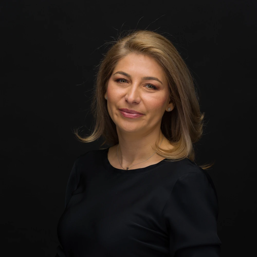 Andreea Artenie | Community Dinners